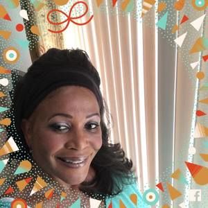 Meet your Posher, Lorna